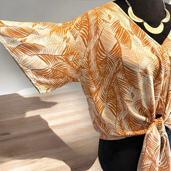 LUQ Rhee Tie Front Top Size Small v neck wrinkle gauze doleman sleeve tan trop - Picture 5 of 6